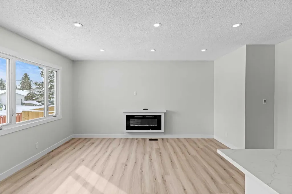 937 Marcombe Drive NE Calgary AB T2A 3H2