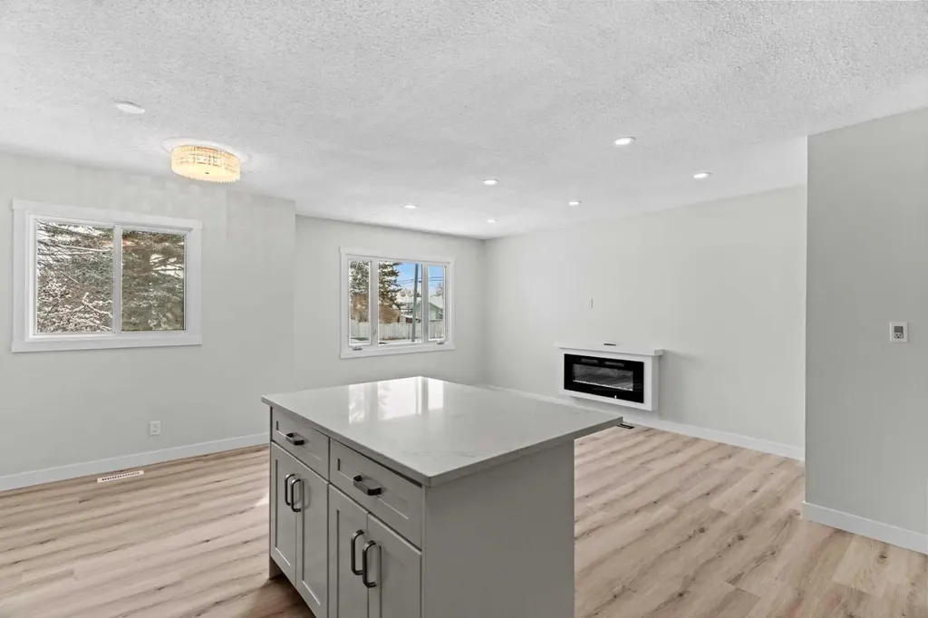 937 Marcombe Drive NE Calgary AB T2A 3H2