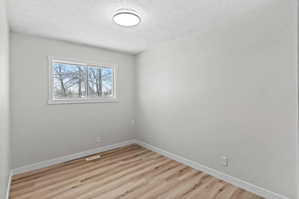 937 Marcombe Drive NE Calgary AB T2A 3H2