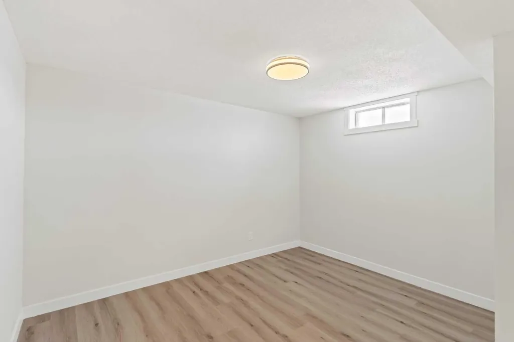 937 Marcombe Drive NE Calgary AB T2A 3H2