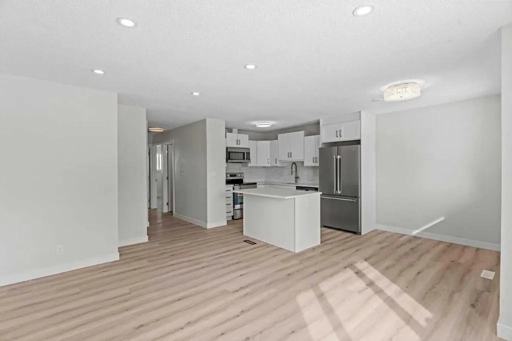 937 Marcombe Drive NE Calgary AB T2A 3H2
