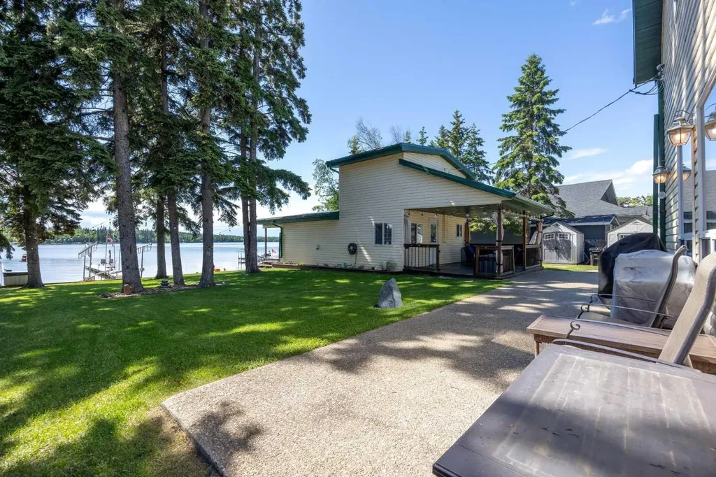 611 Lakeview Road Rural Athabasca County AB T0A0M0