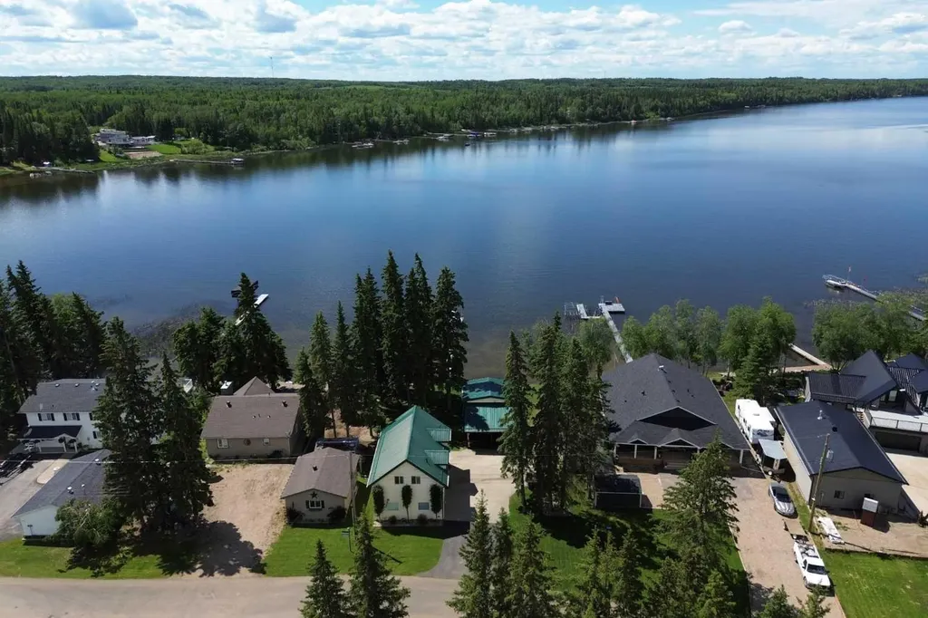 611 Lakeview Road Rural Athabasca County AB T0A0M0