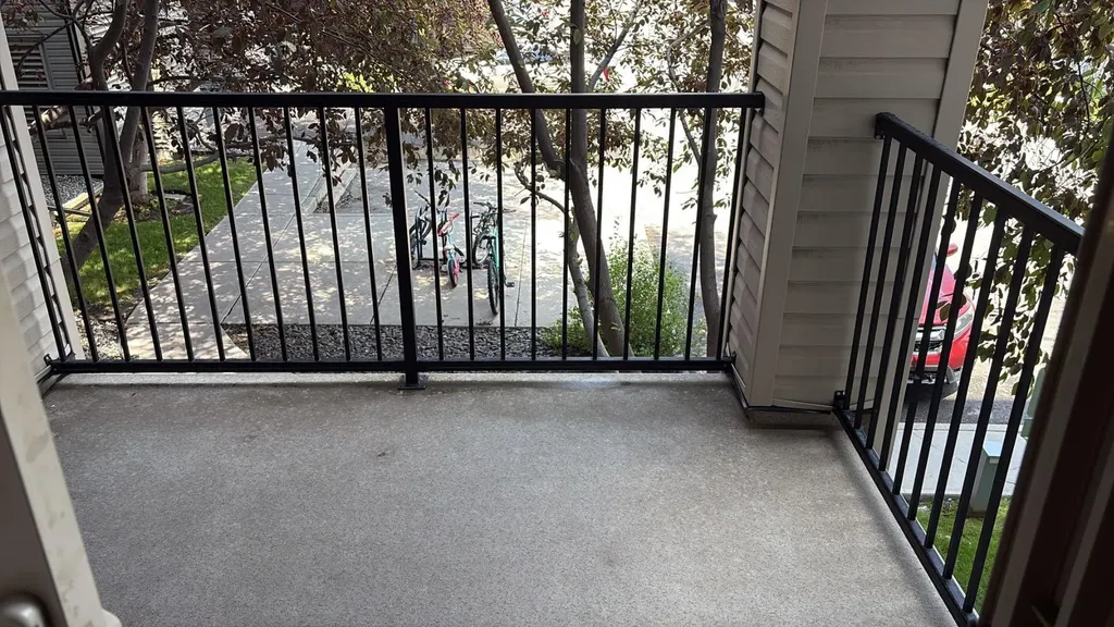 8 Bridlecrest Drive SW Calgary AB T2Y 0H7