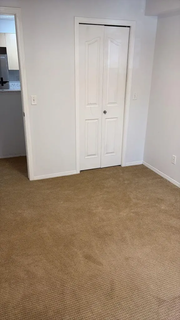 8 Bridlecrest Drive SW Calgary AB T2Y 0H7