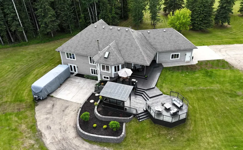 53507 Range Road 172 Edson AB T7E 3L2