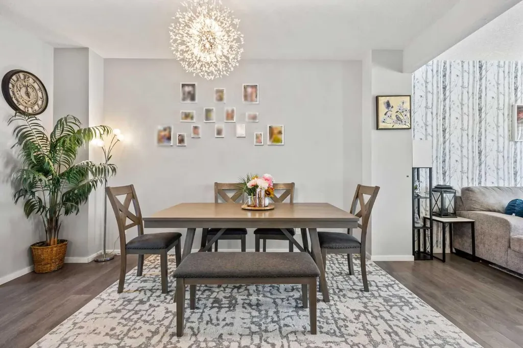 9121 52 Street NE Calgary AB T3J 0V5