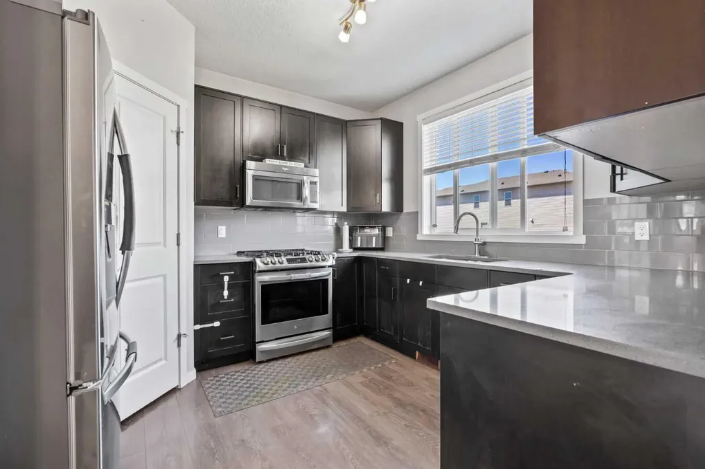 9121 52 Street NE Calgary AB T3J 0V5