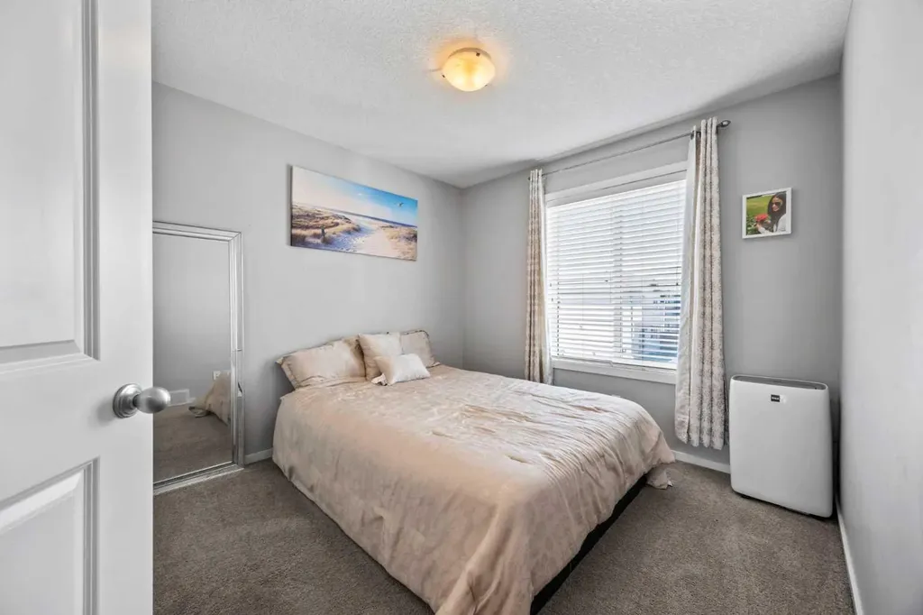 9121 52 Street NE Calgary AB T3J 0V5