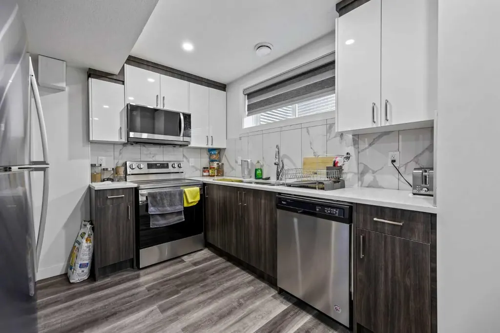 9121 52 Street NE Calgary AB T3J 0V5