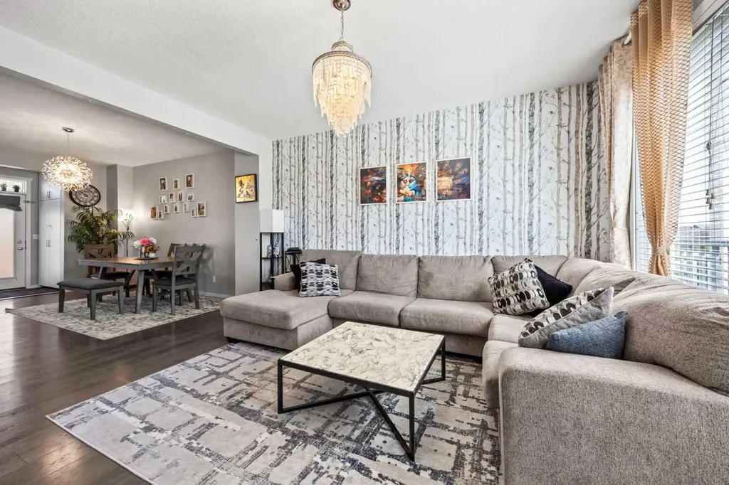 9121 52 Street NE Calgary AB T3J 0V5