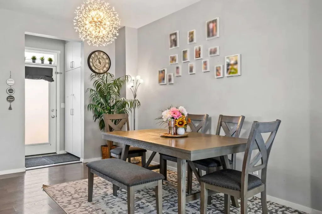 9121 52 Street NE Calgary AB T3J 0V5