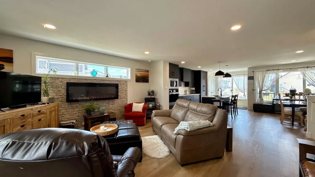 1064 Coalbrook Gate W Lethbridge AB T1J 5X2