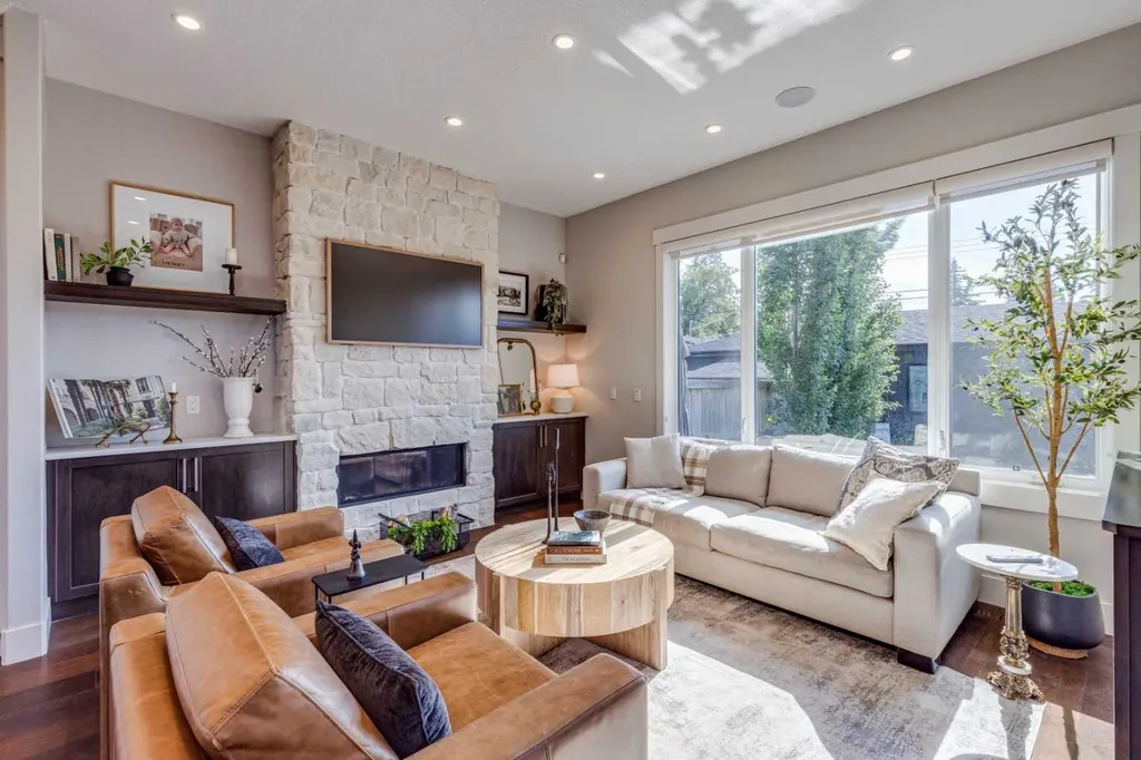 921 42 Street SW Calgary AB T3C 1Y9