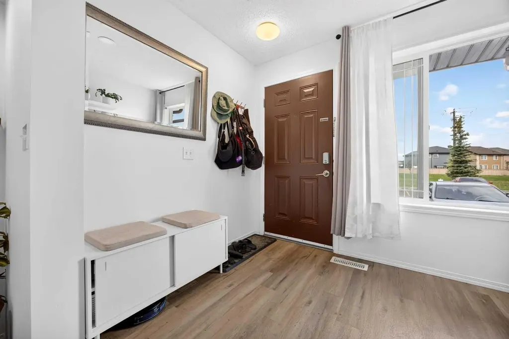 328 Saddlebrook Point NE Calgary AB T3J 0G5