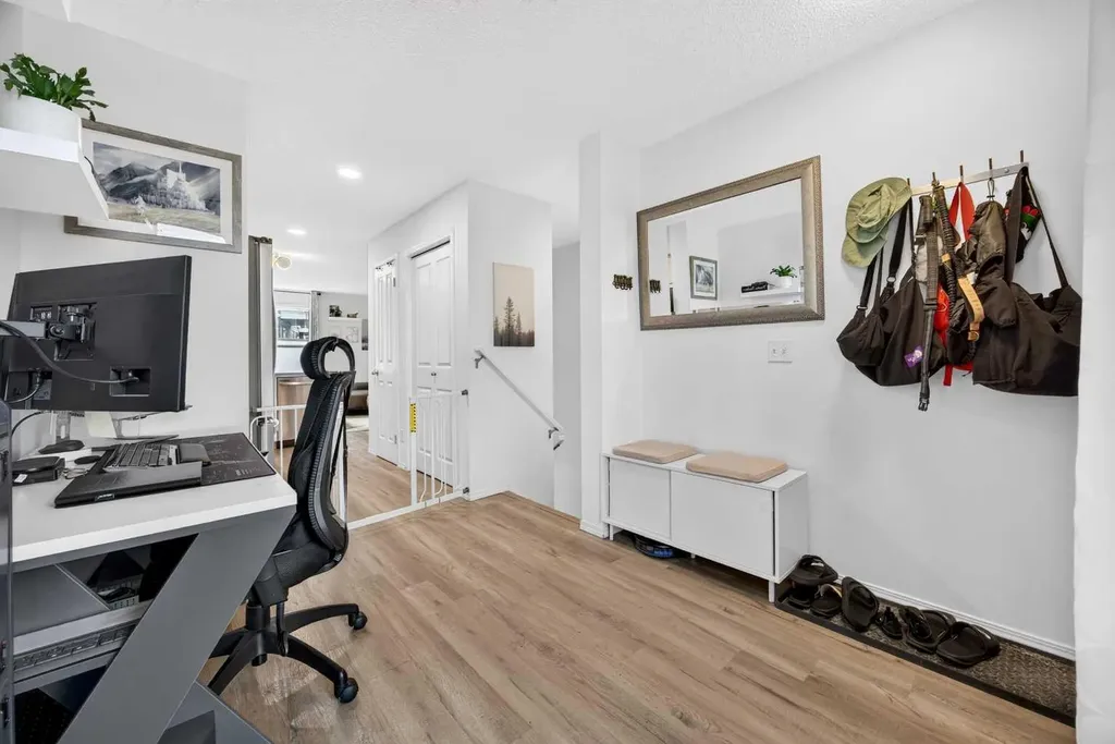 328 Saddlebrook Point NE Calgary AB T3J 0G5