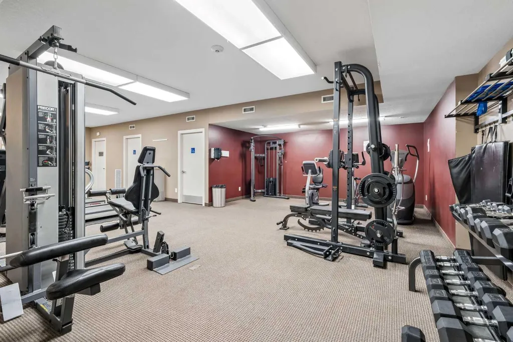 70 Royal Oak Plaza NW Calgary AB T3G 0C6