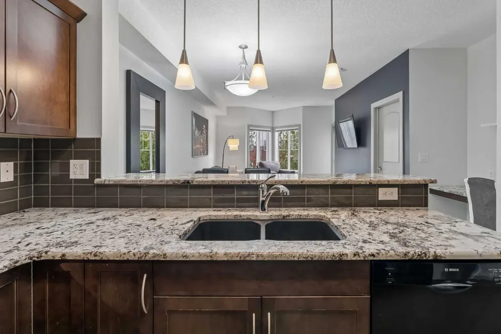 70 Royal Oak Plaza NW Calgary AB T3G 0C6