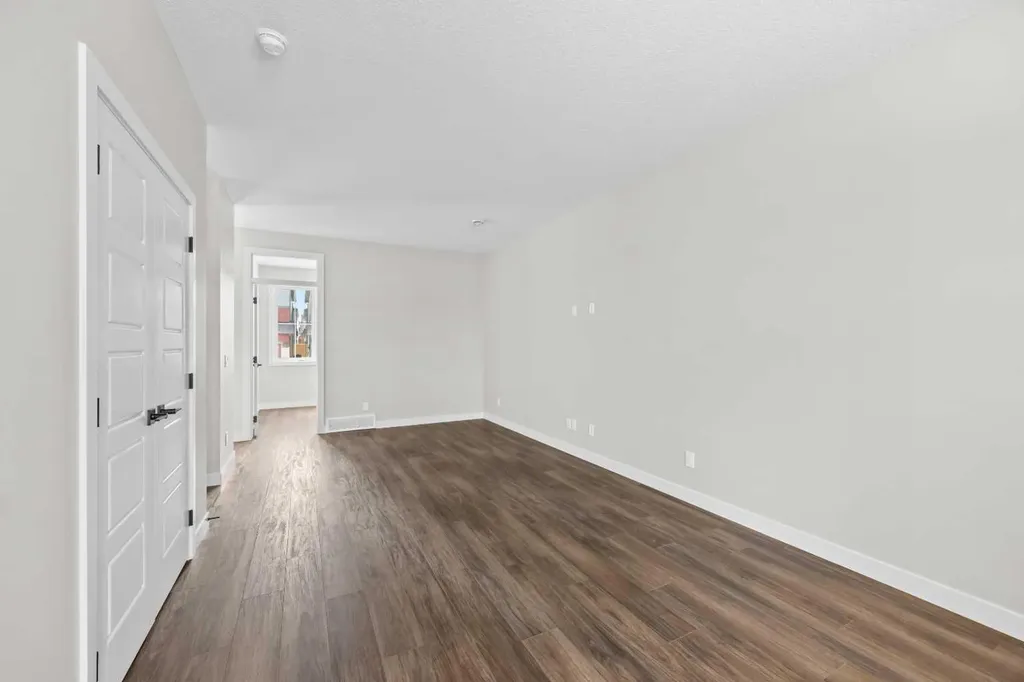 72 Amblefield View NW Calgary AB T3P 2L6