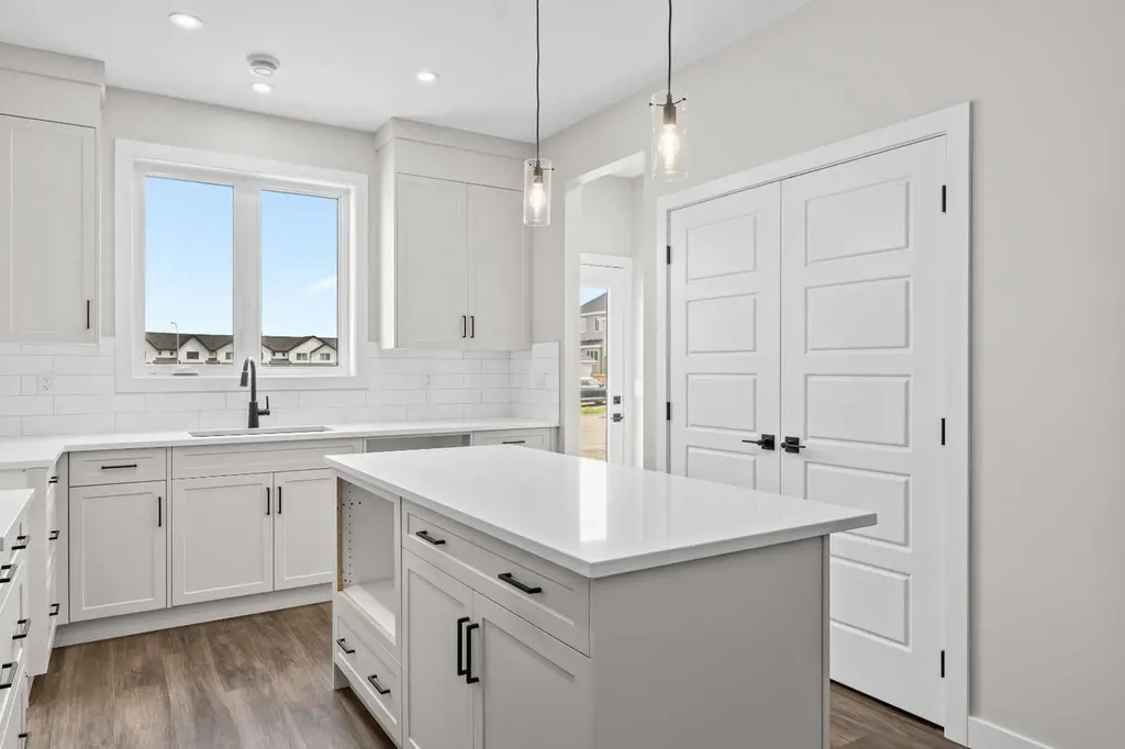 72 Amblefield View NW Calgary AB T3P 2L6