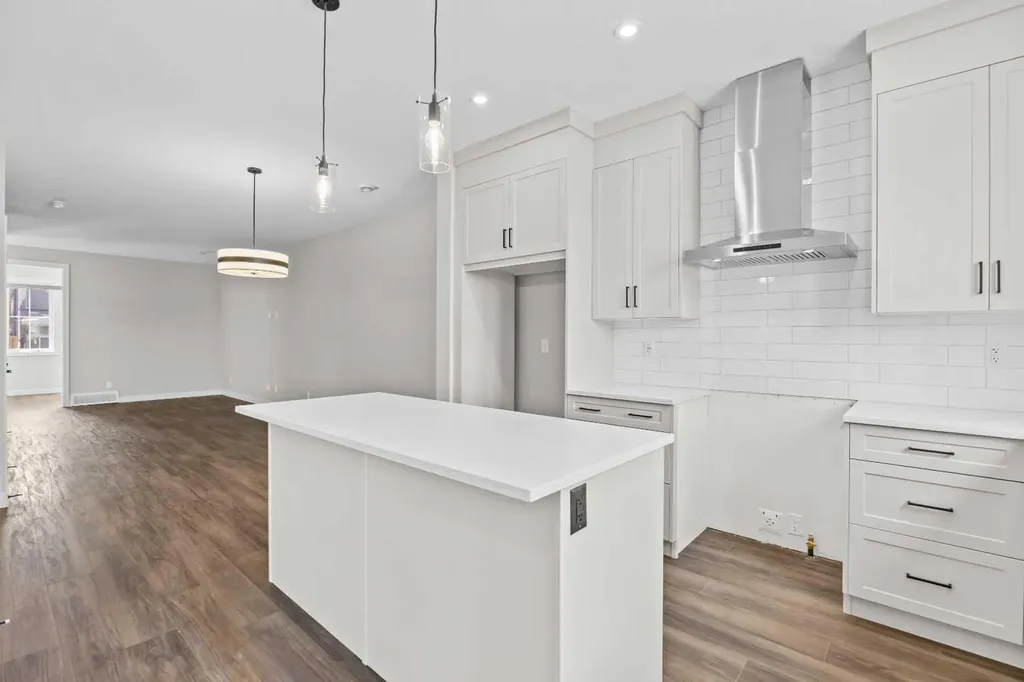 72 Amblefield View NW Calgary AB T3P 2L6