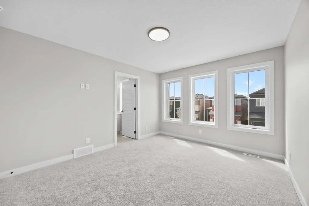 72 Amblefield View NW Calgary AB T3P 2L6