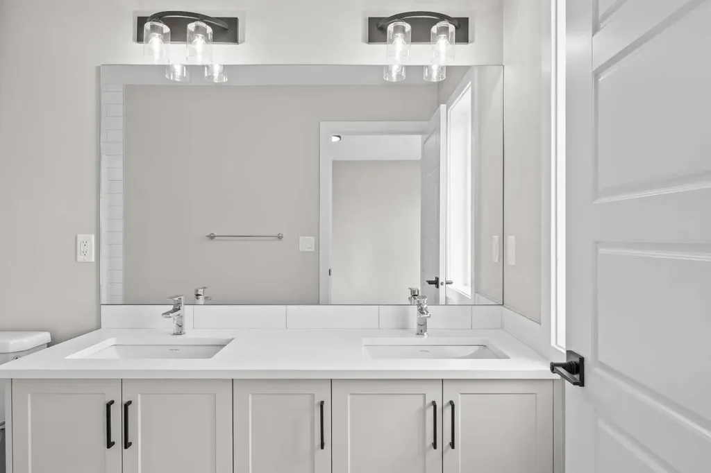 72 Amblefield View NW Calgary AB T3P 2L6