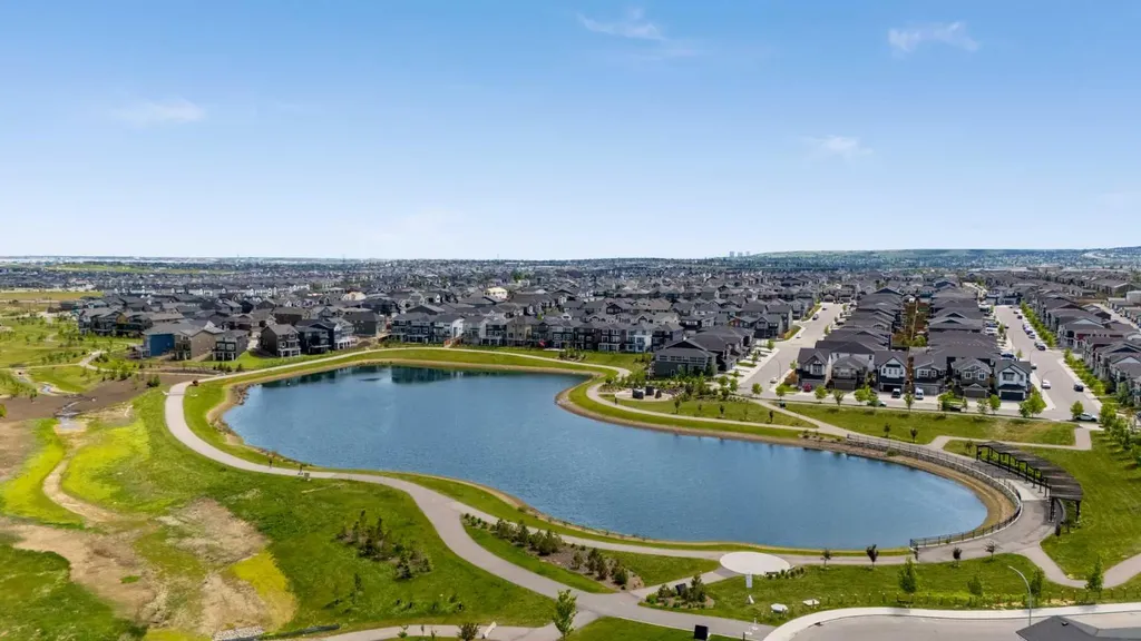 72 Amblefield View NW Calgary AB T3P 2L6