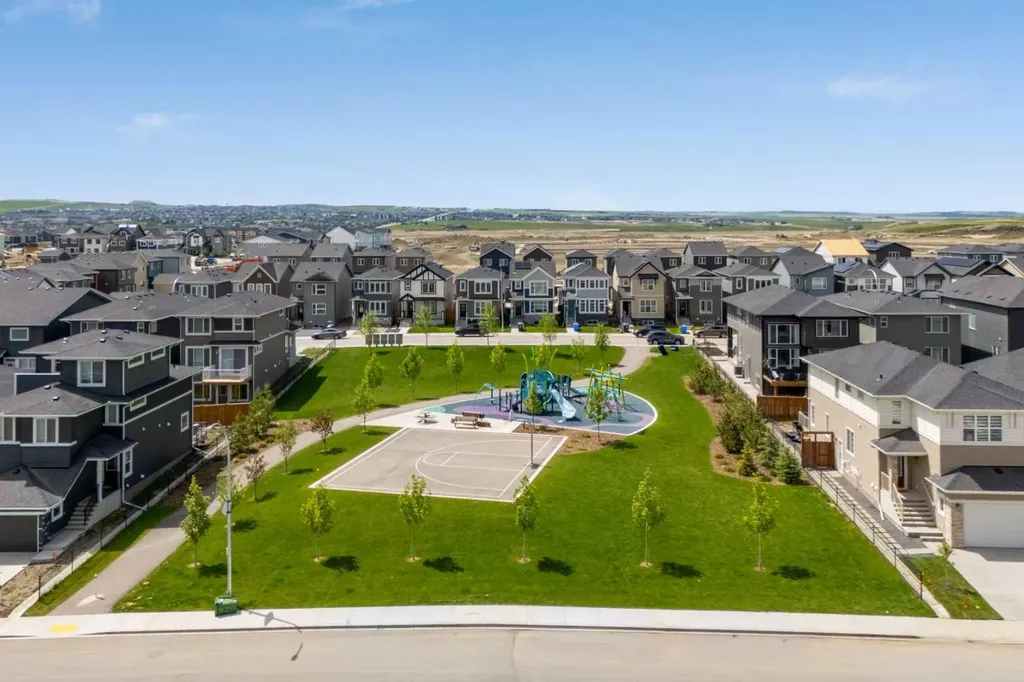 72 Amblefield View NW Calgary AB T3P 2L6