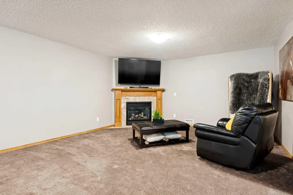 631 Riverside Boulevard NW High River AB T1V 2C1