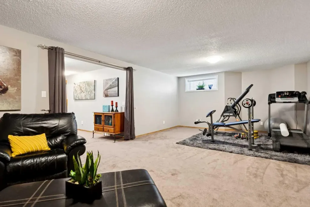 631 Riverside Boulevard NW High River AB T1V 2C1