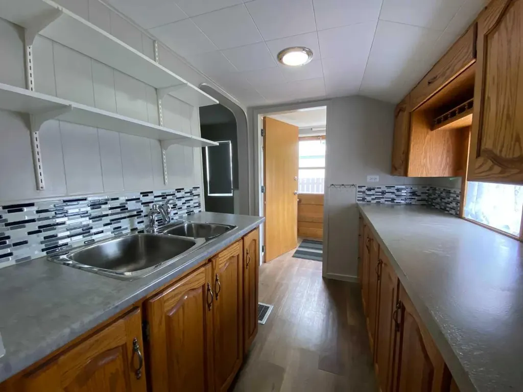 705 227 Street Hillcrest AB T0K 1C0