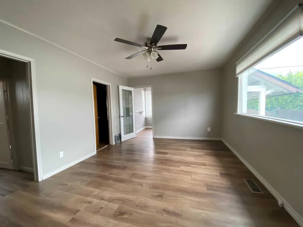 705 227 Street Hillcrest AB T0K 1C0