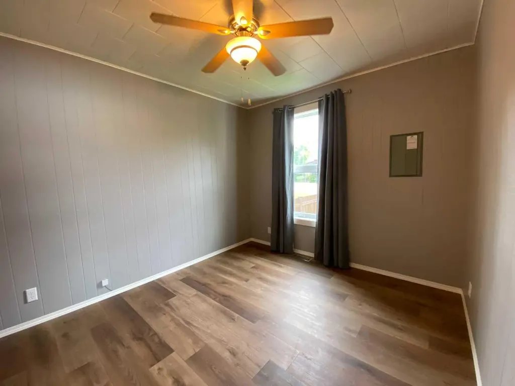 705 227 Street Hillcrest AB T0K 1C0