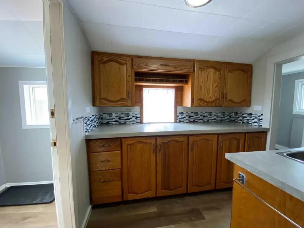 705 227 Street Hillcrest AB T0K 1C0