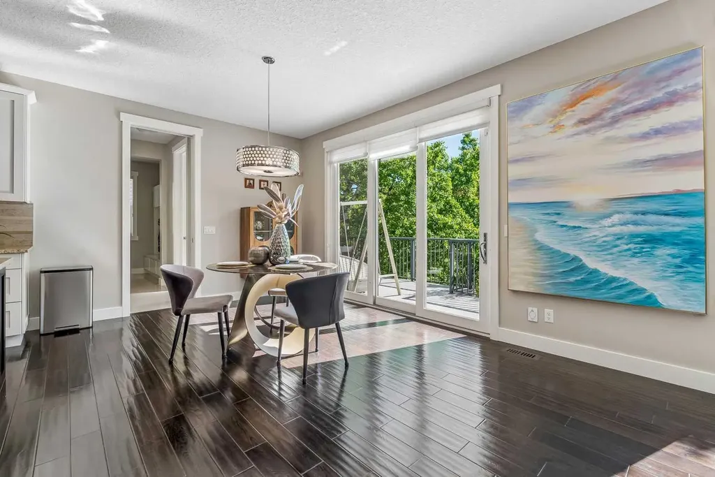 30 Ascot Crescent SW Calgary AB T3H 0T9