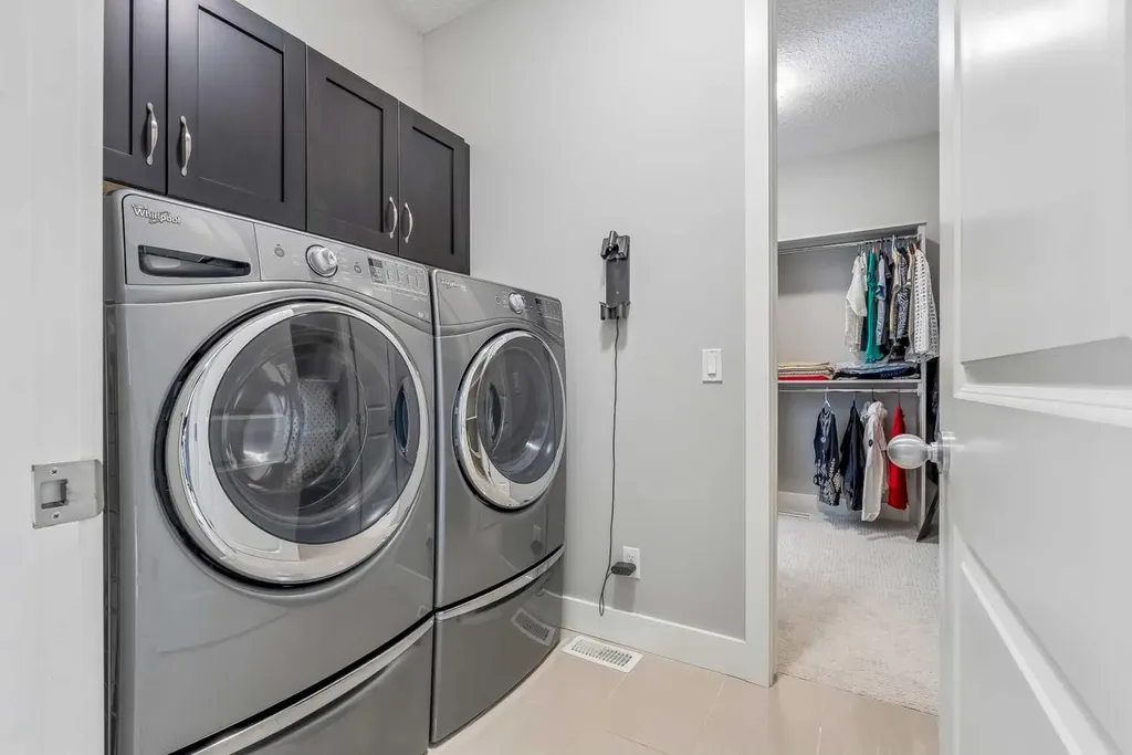 30 Ascot Crescent SW Calgary AB T3H 0T9
