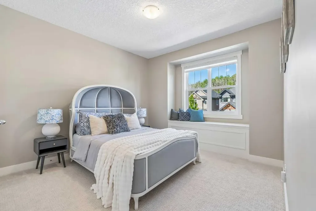 30 Ascot Crescent SW Calgary AB T3H 0T9