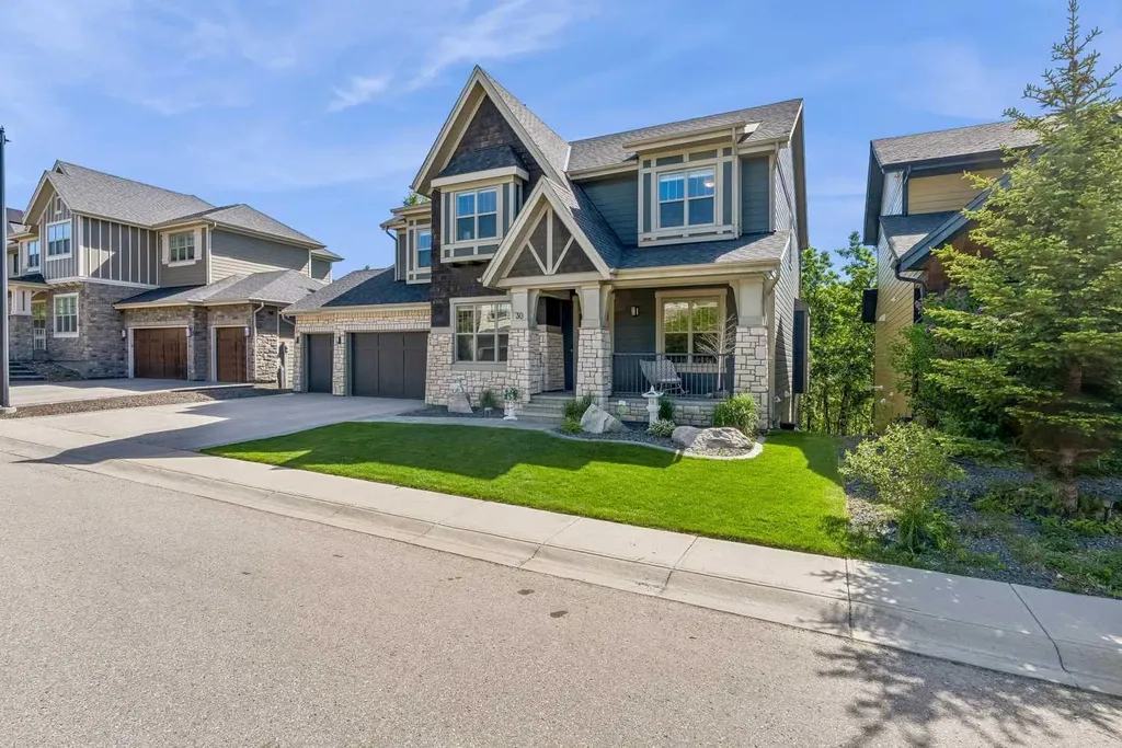 30 Ascot Crescent SW Calgary AB T3H 0T9