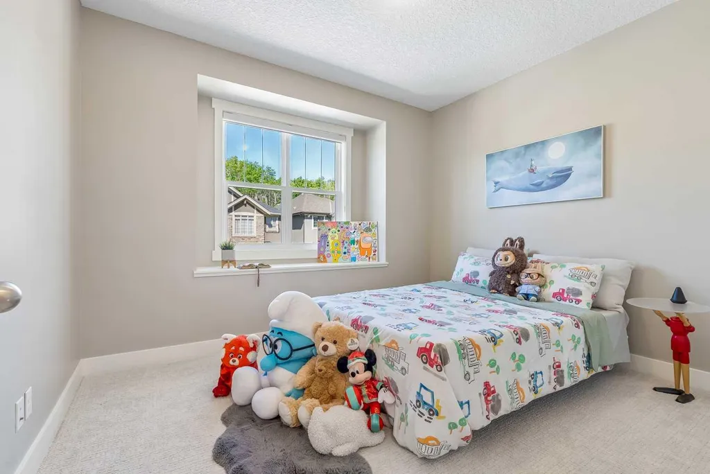 30 Ascot Crescent SW Calgary AB T3H 0T9