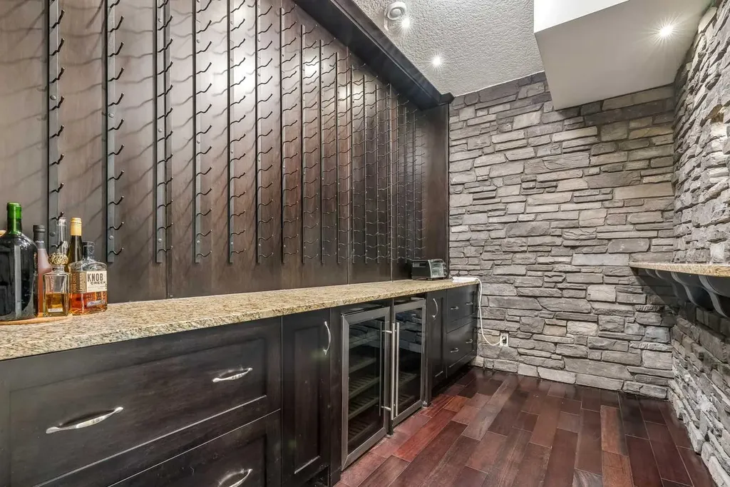 30 Ascot Crescent SW Calgary AB T3H 0T9