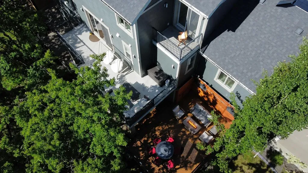 30 Ascot Crescent SW Calgary AB T3H 0T9
