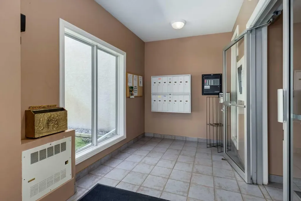 7 Lineham Avenue Okotoks AB T1S1Z2