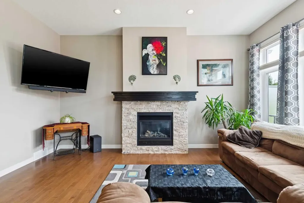 27 Ridge View Place Cochrane AB T4C0P8