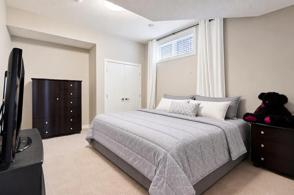 27 Ridge View Place Cochrane AB T4C0P8