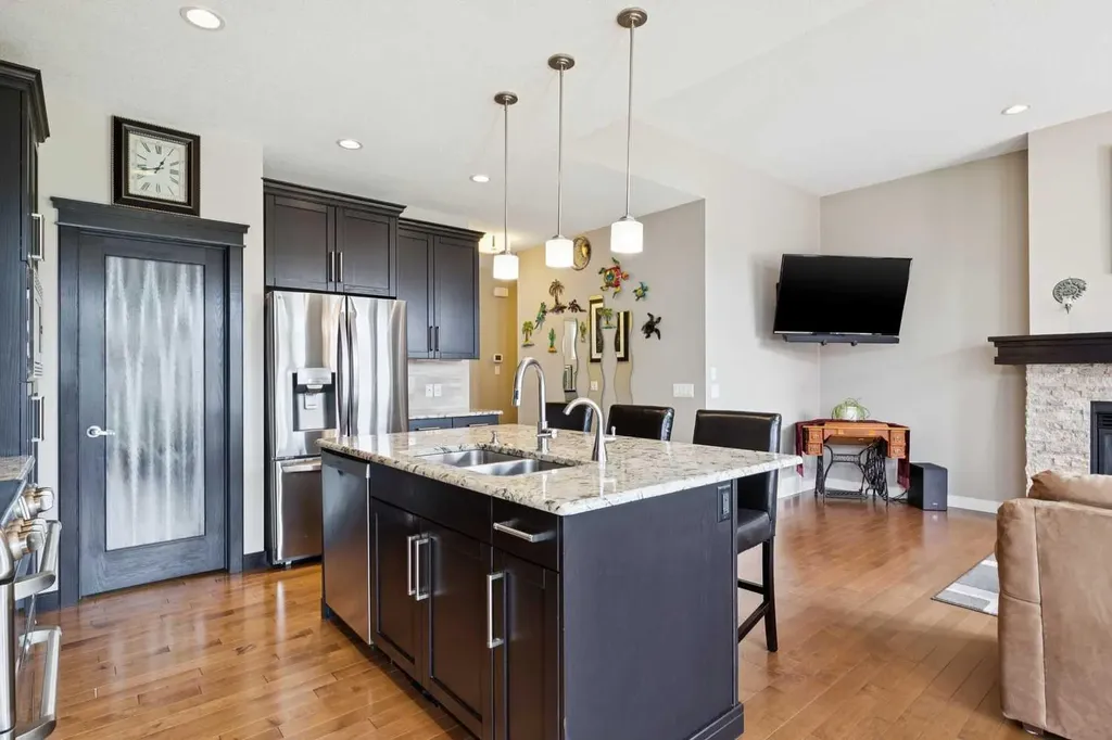 27 Ridge View Place Cochrane AB T4C0P8