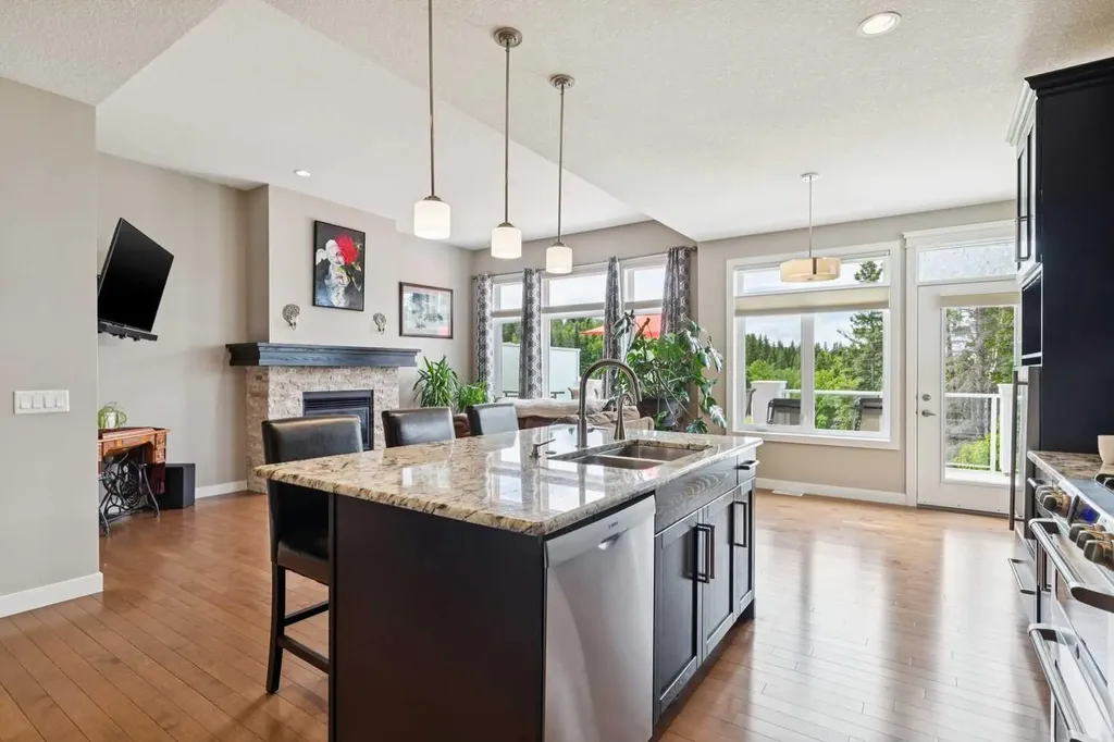 27 Ridge View Place Cochrane AB T4C0P8
