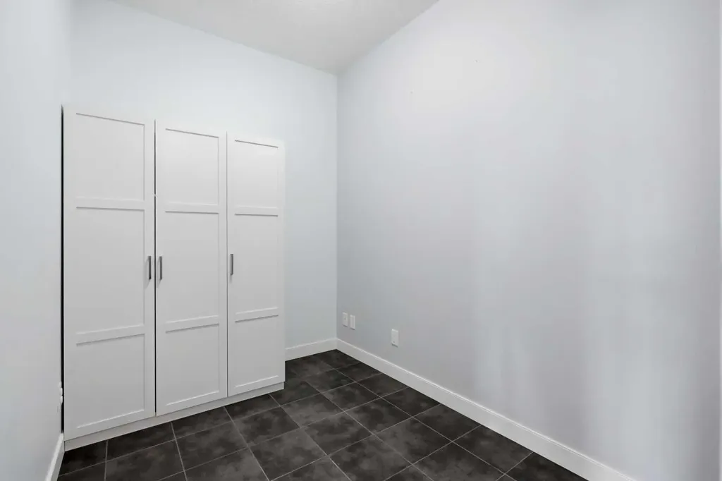 604 East Lake Boulevard NE Airdrie AB T4A0G6