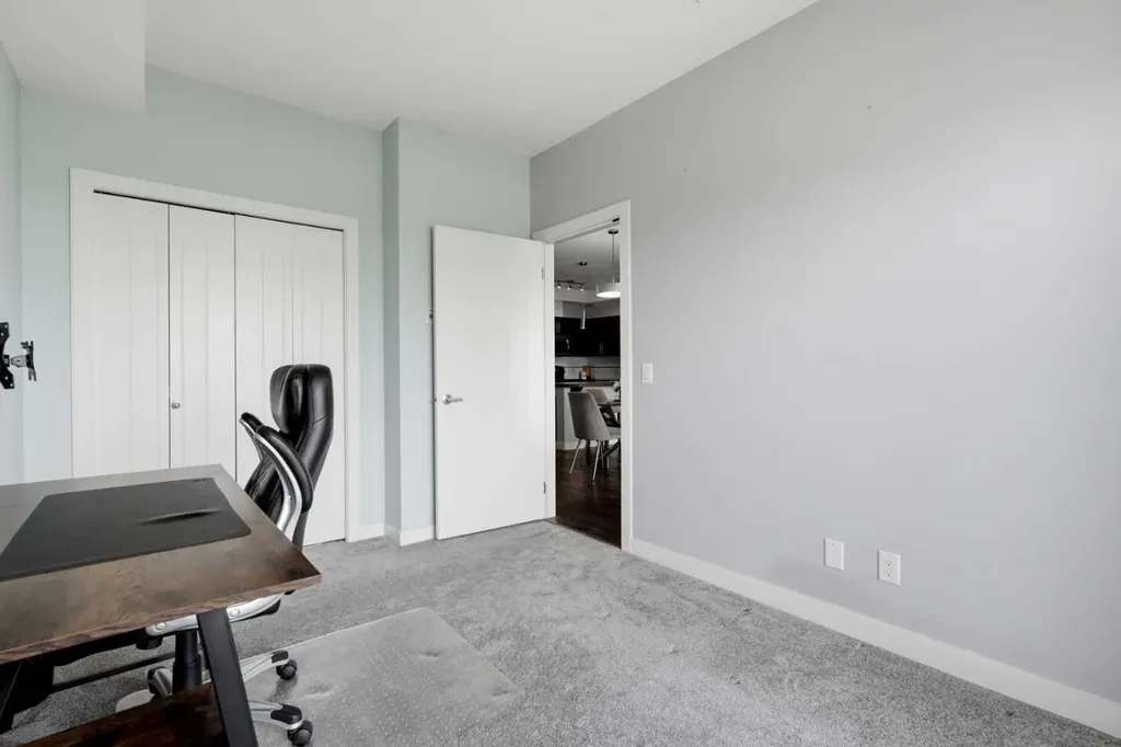 604 East Lake Boulevard NE Airdrie AB T4A0G6