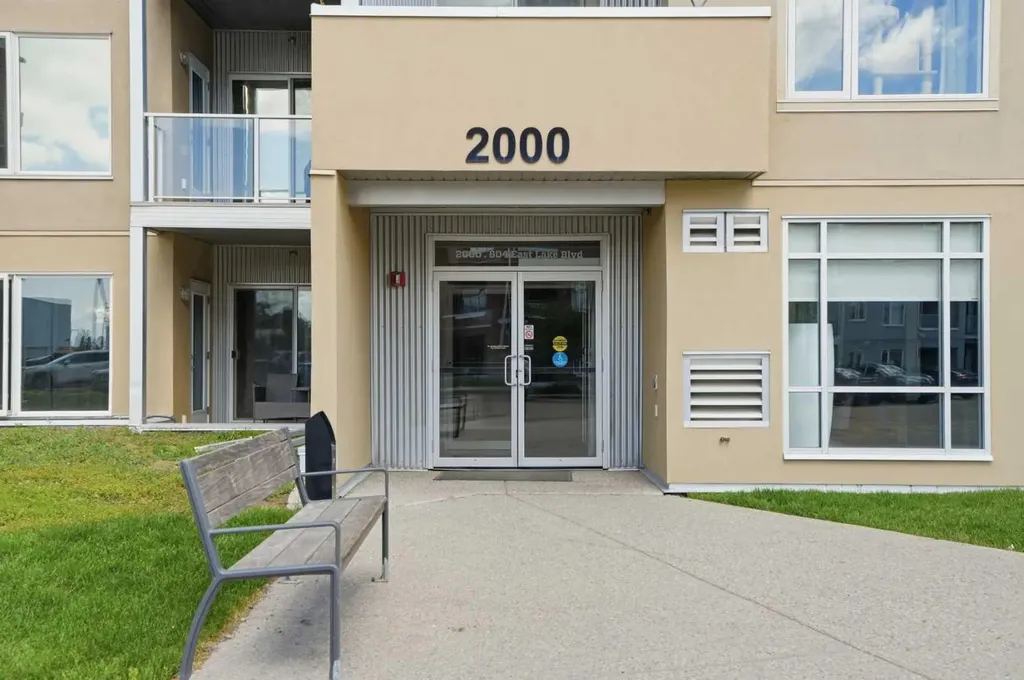 604 East Lake Boulevard NE Airdrie AB T4A0G6